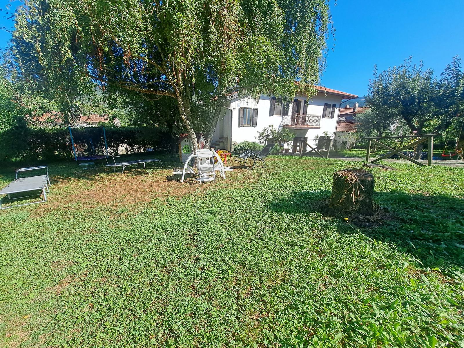 Casa indipendente in collina