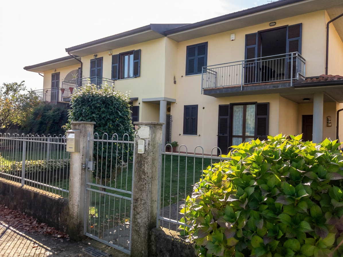 Villafranca in Lunigiana: Villetta con garage e giardino
